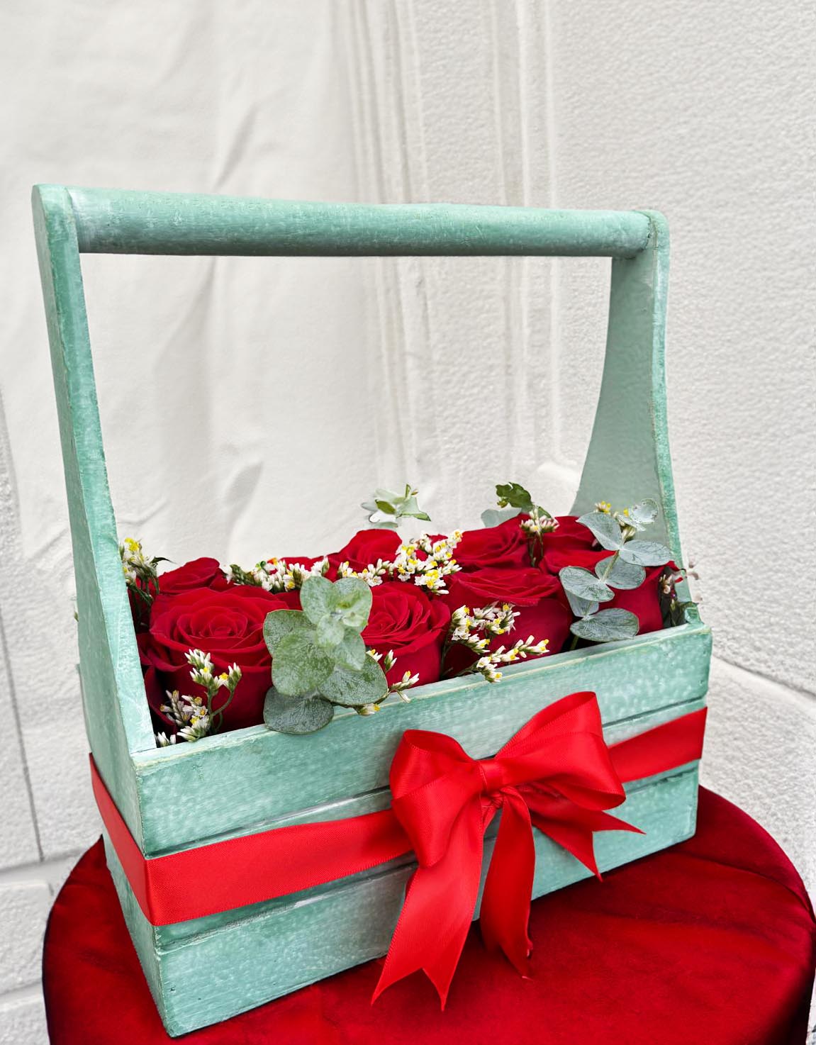 Scarlet Love Basket- (without card)