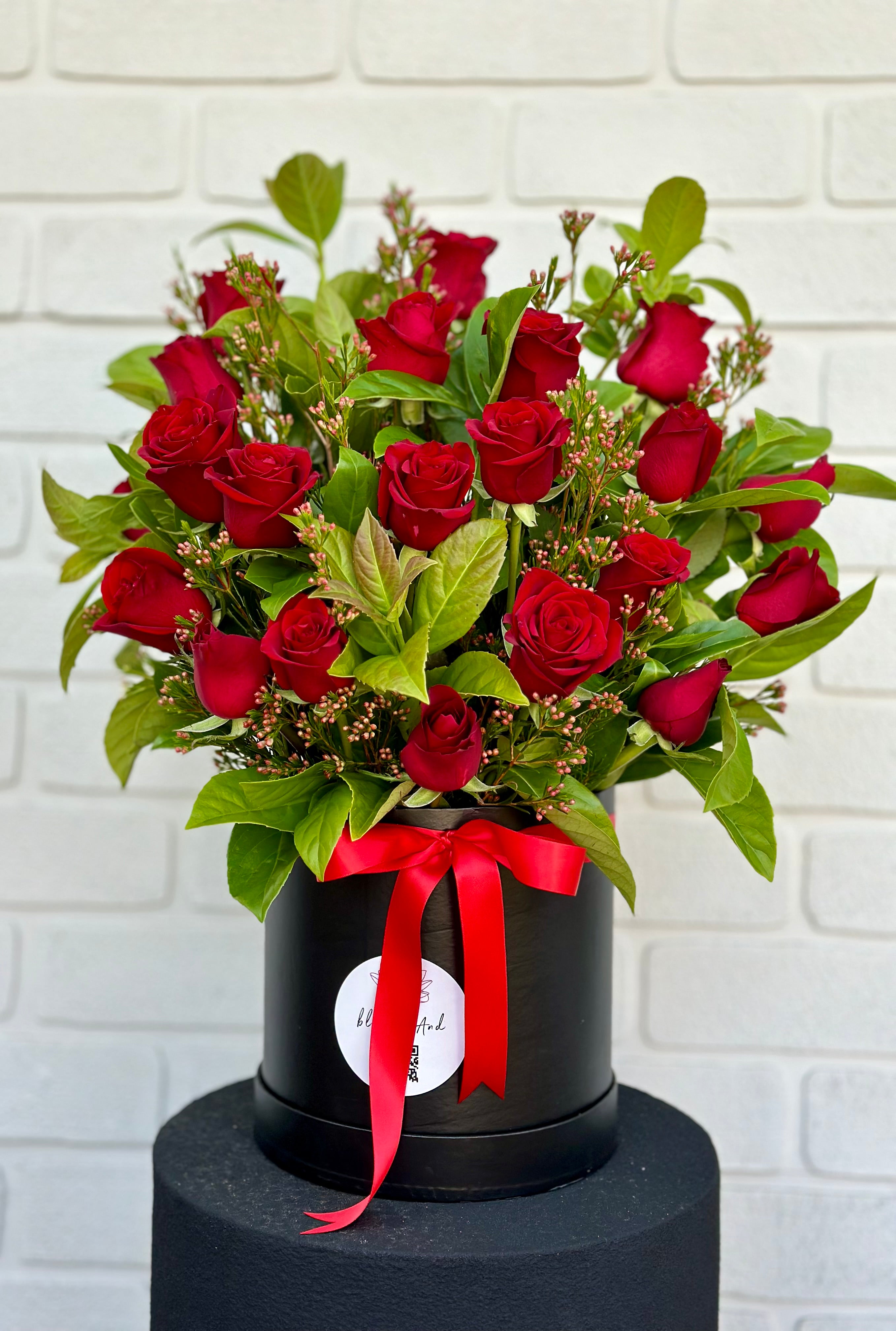 Elegant Red Rose Box